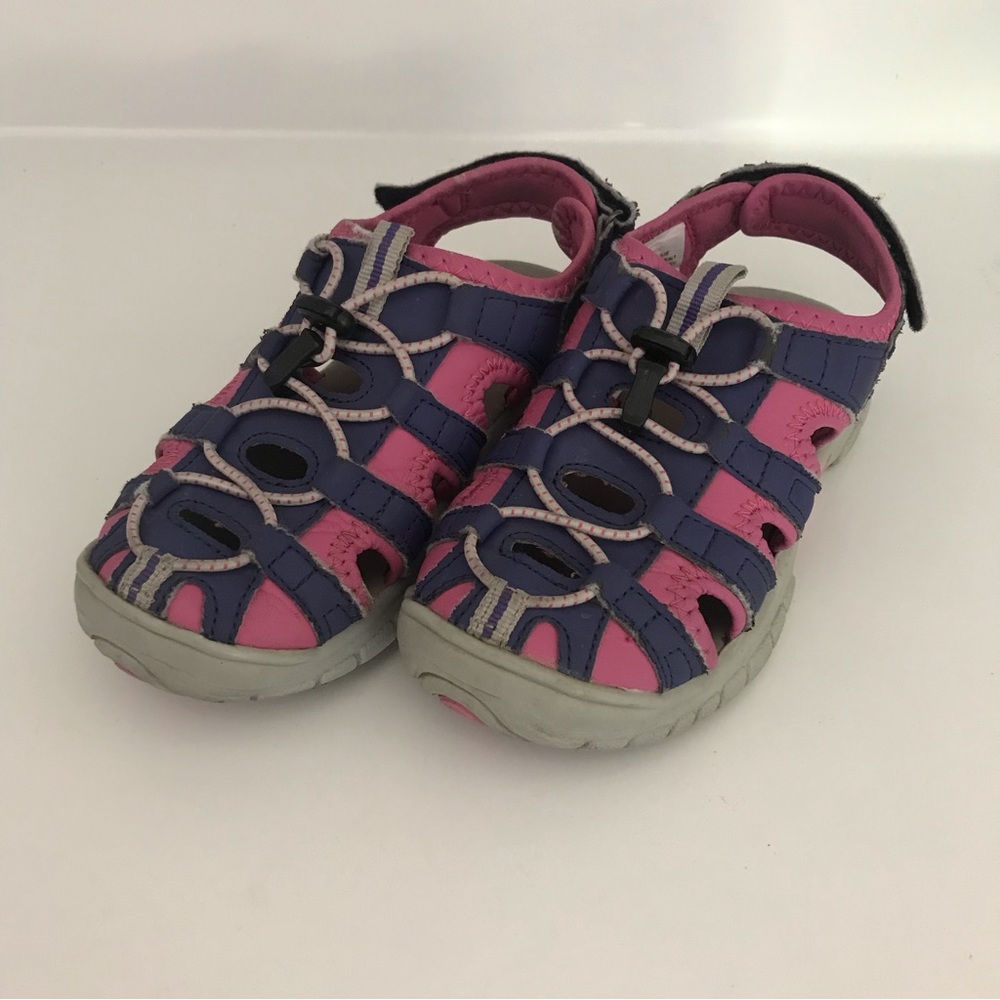 Khombu Pink/Purple Sandals Size 1